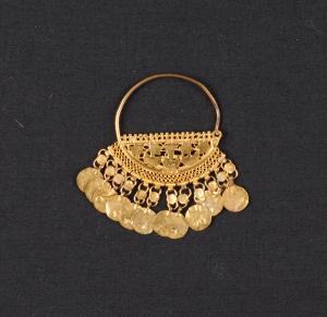Shnaf mhaddab (Gold nose ring) 