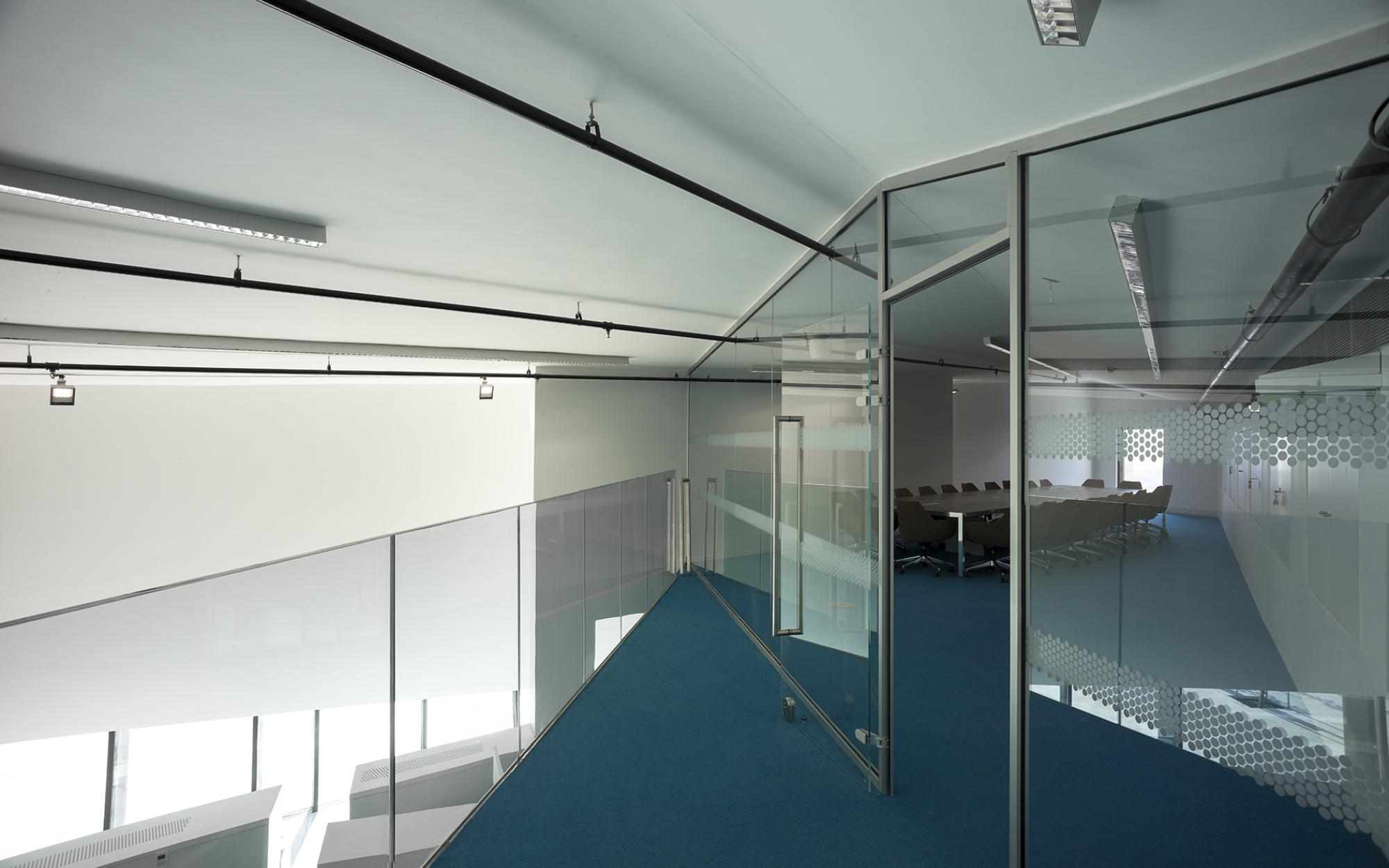 Meeting room (Mezzanine)